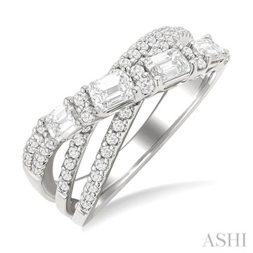 1 1/4 Ctw Emerald and Round Cut Diamond Split Crossover Fashion Ring in 14K White Gold